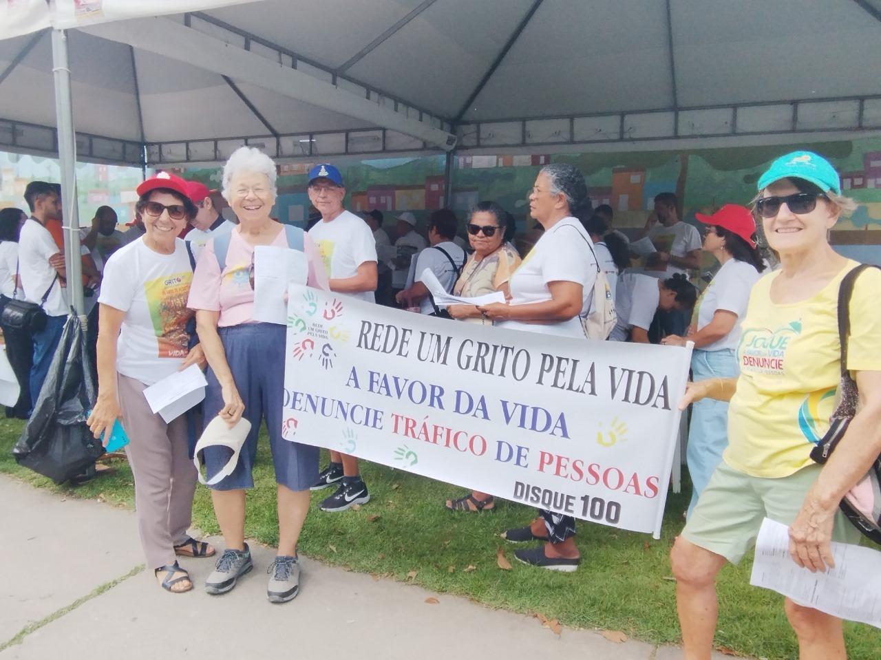 Irmãs de São José Participam do Grito dos Excluídos em Curitiba e Maceió